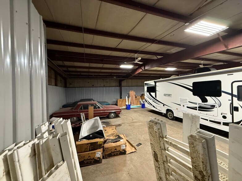 More Photos Of 805 Atlantic Ave, Franklin Light Manufacturing For Sale