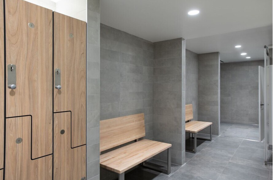 More Photos Of 4000 Garden City Dr, Hyattsville Office For Lease