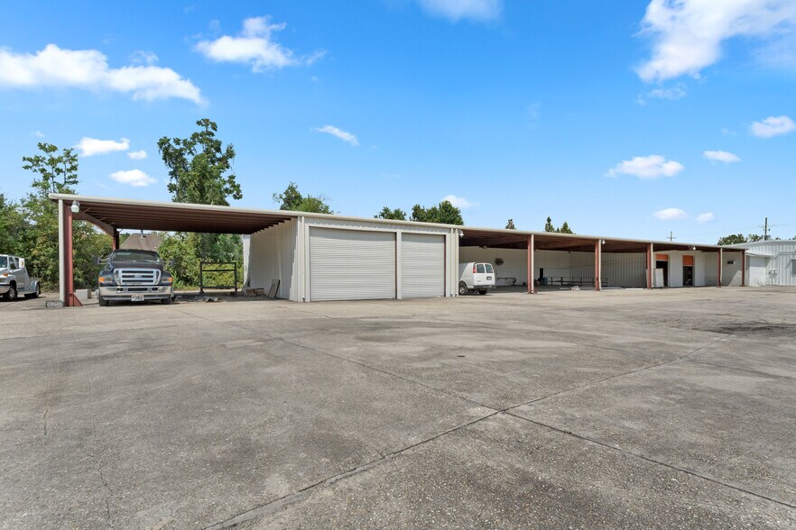 More Photos Of 947 Florida Ave SW, Denham Springs Flex For Sale