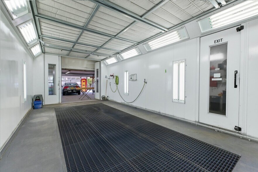 More Photos Of 1262-1264 US-22, Lebanon Auto Repair For Sale