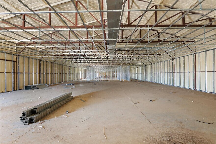 More Photos Of 20040 Grasslands Ln, Ordway Warehouse For Sale