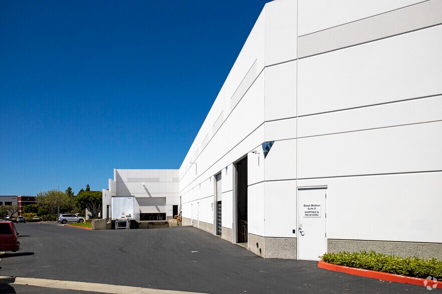 More Photos Of 5803 Newton Dr, Carlsbad Research And Development For Lease