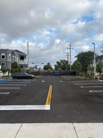 More Photos Of 2215 N Federal Hwy, Hollywood Restaurant For Sale