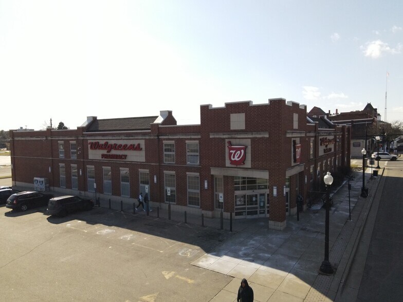 More Photos Of 144 E Main St, Ravenna General Retail For Sale