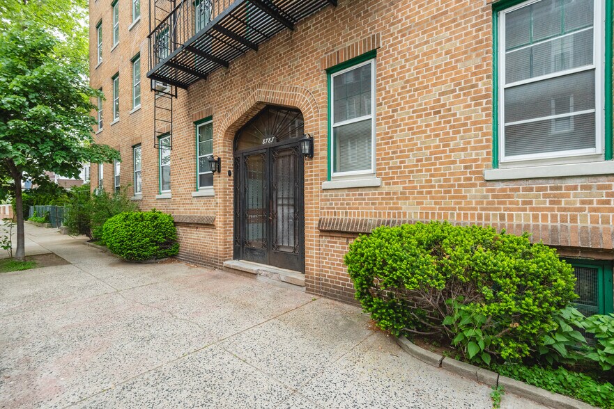More Photos Of 87-87 116th St, Richmond Hill Multifamily For Sale