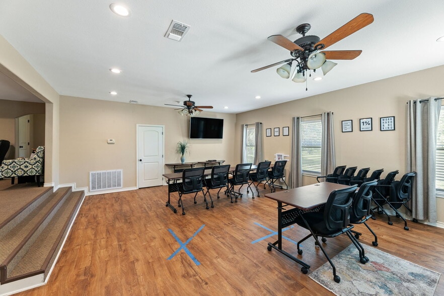 More Photos Of 120 David Wade Dr, Victoria Rehabilitation Center For Sale