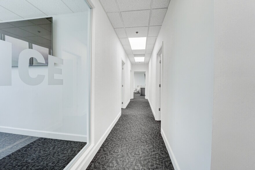 More Photos Of 2455 E Sunrise Blvd, Fort Lauderdale Loft Creative Space For Sale