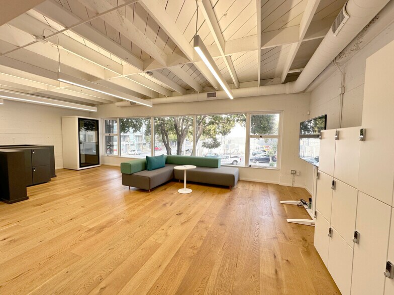 More Photos Of 560 3rd St, San Francisco Warehouse For Lease