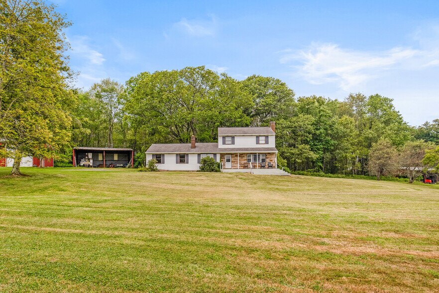 More Photos Of 162 Black Bear Run, Berlin Specialty For Sale