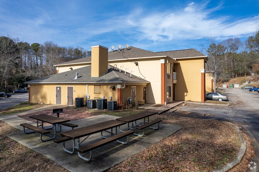 More Photos Of 4810 Bluestone Dr, Raleigh Hotel For Sale