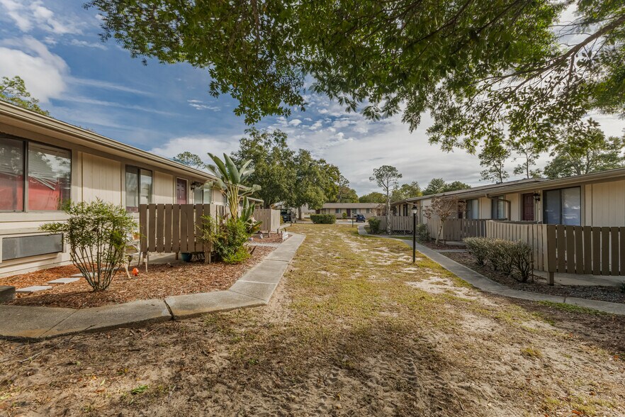 More Photos Of 33305 Ryan Dr, Leesburg Apartments For Sale