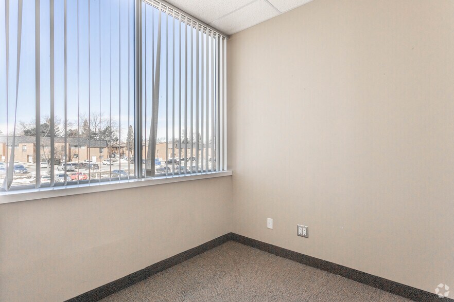 More Photos Of 1431-1527 Rebecca St, Oakville Unknown For Sale