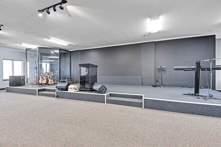 More Photos Of 14345 W 119th St, Olathe Religious Facility For Sale