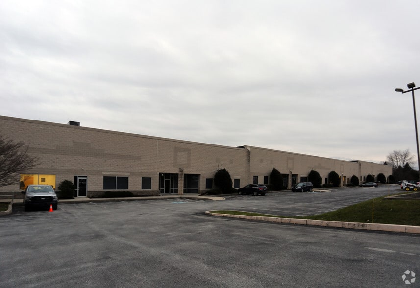 More Photos Of 901 S Bolmar St, West Chester Light Manufacturing For Lease