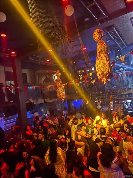 More Photos Of 200 Wall St, Chico Bar For Sale