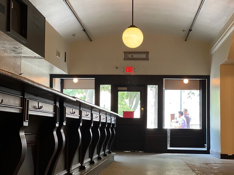 More Photos Of 7-9 W Main St, Madison Restaurant For Sale