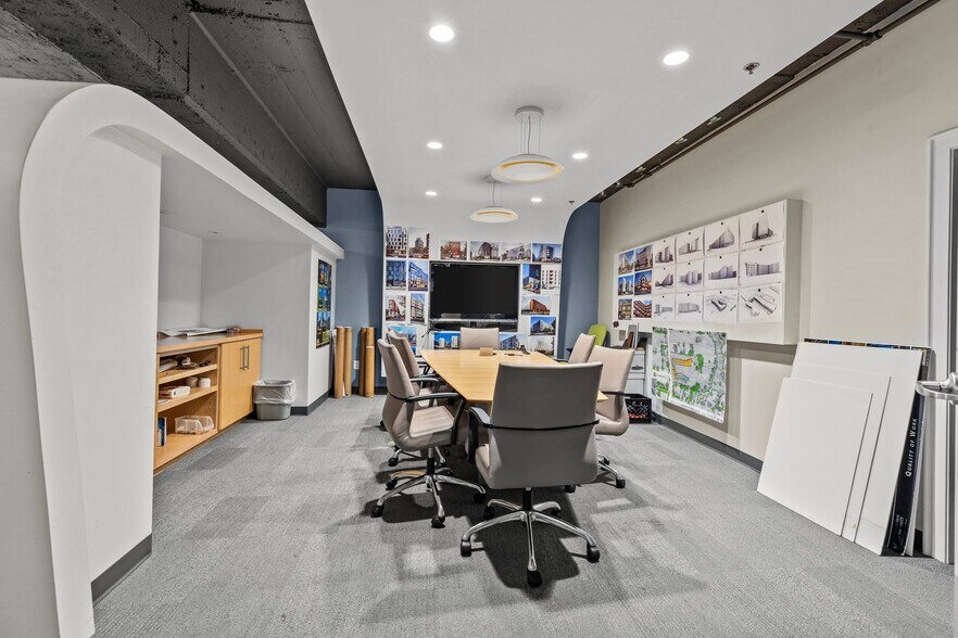 More Photos Of 509 W Spring St, Fayetteville Storefront Retail Office For Lease