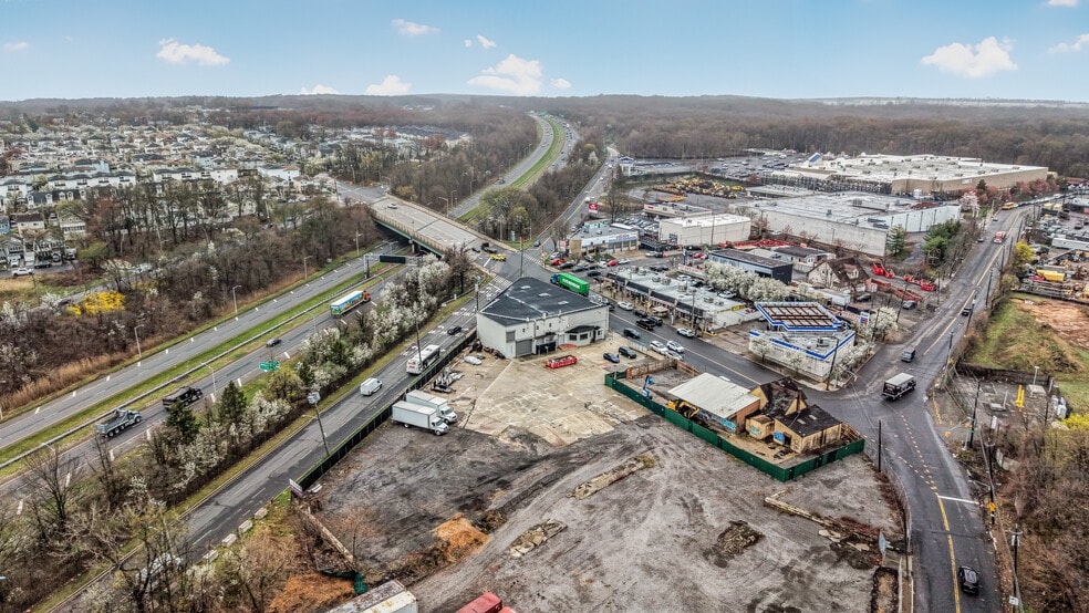 More Photos Of 961 Bloomingdale Rd, Staten Island Land For Sale