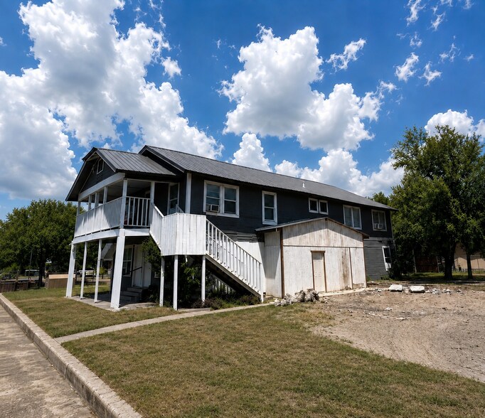More Photos Of 122 W Washington Ave, Harlingen Apartments For Sale
