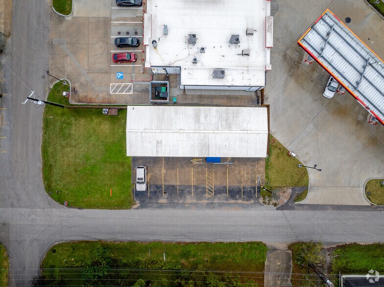 More Photos Of 1805 1st St, Seabrook Storefront For Lease