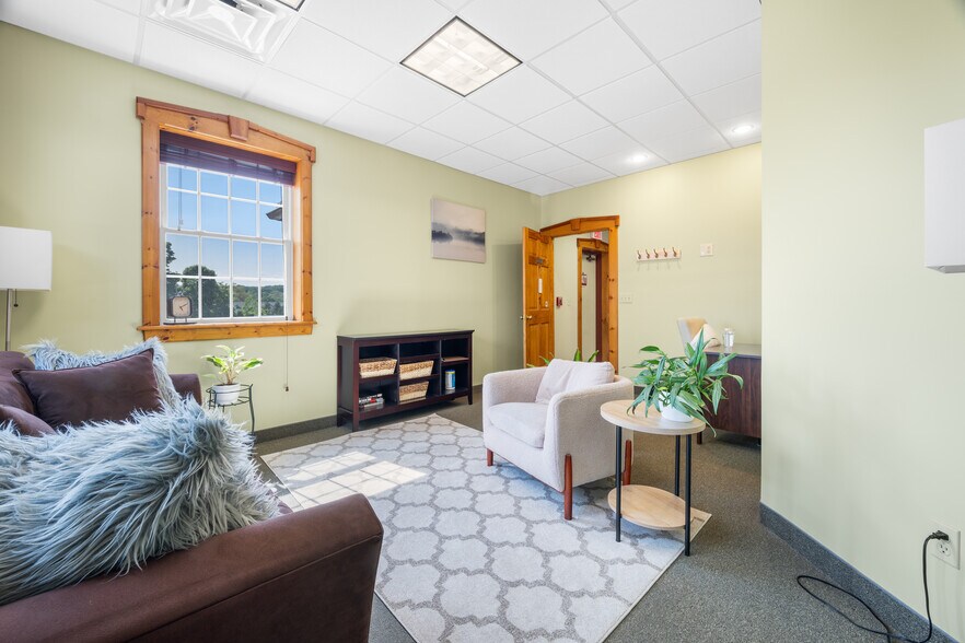 More Photos Of 132 Main St, Southington Bank For Sale