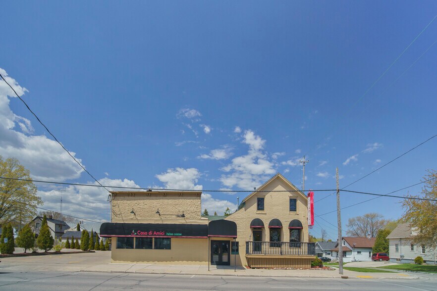 Primary Photo Of 2204 Washington St, Manitowoc General Retail For Sale