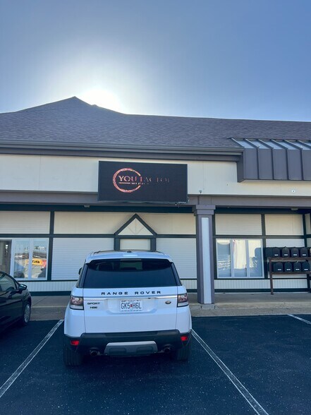 More Photos Of 1026 Palisades Blvd, Osage Beach Storefront Retail Office For Sale