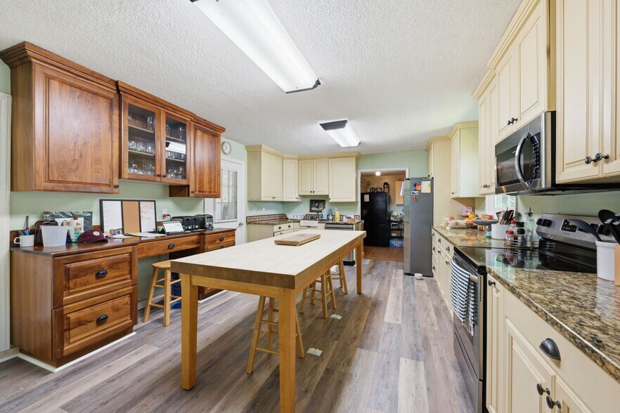 More Photos Of 508 Church St, Oriental Hospitality For Sale