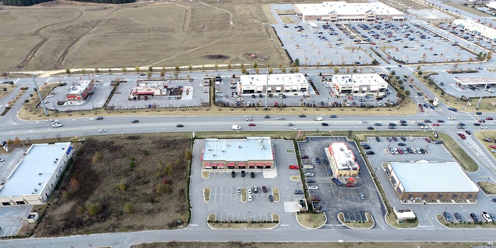 More Photos Of 460 Killian Rd, Columbia Freestanding For Lease