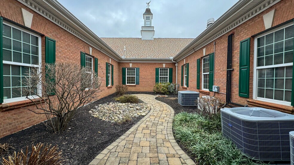 More Photos Of 5901 Montclair Blvd, Milford Office For Lease