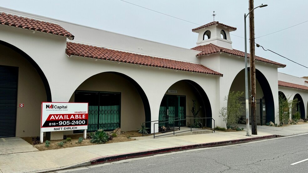 More Photos Of 18320-18330 Oxnard St, Tarzana Warehouse For Lease