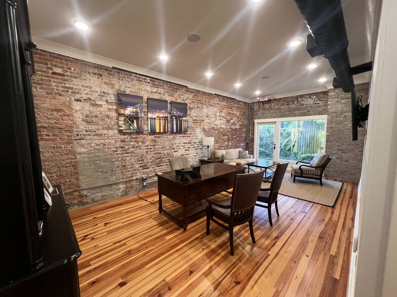 More Photos Of 419 Montgomery St, Savannah Storefront Retail Residential For Sale