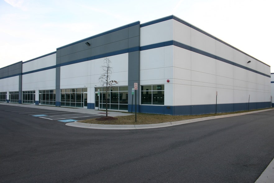 More Photos Of 25383 Pleasant Valley Rd, Chantilly Warehouse For Sale