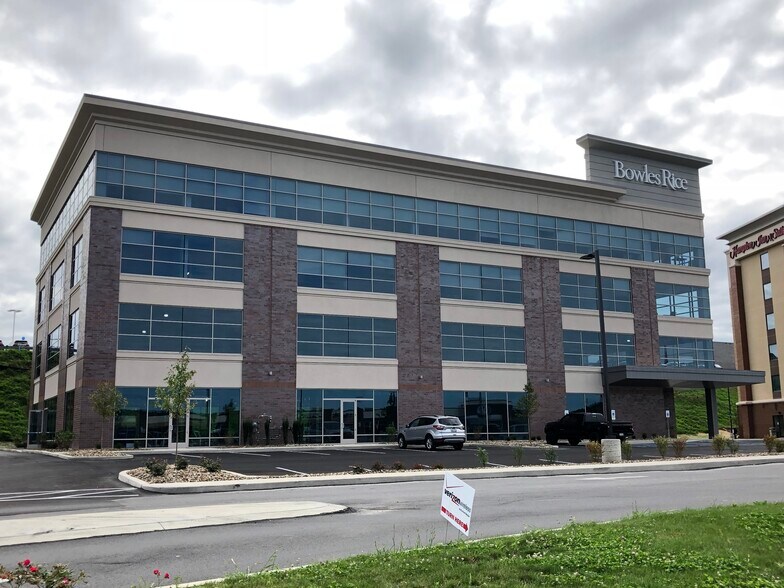 More Photos Of 125 Granville Sq, Morgantown Office For Lease