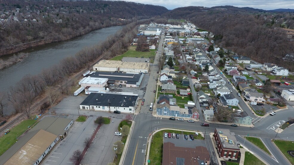 More Photos Of 80 Broad St, Phillipsburg Office Residential For Sale