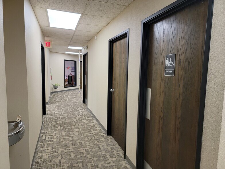 More Photos Of 4023 State St, Bismarck Medical For Lease
