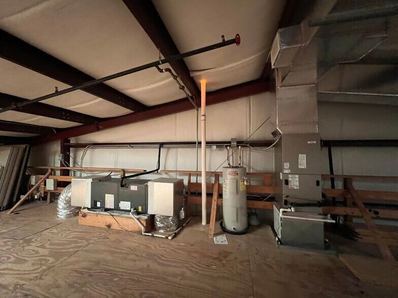 More Photos Of 10330 Chedoak Ct, Jacksonville Light Distribution For Sale