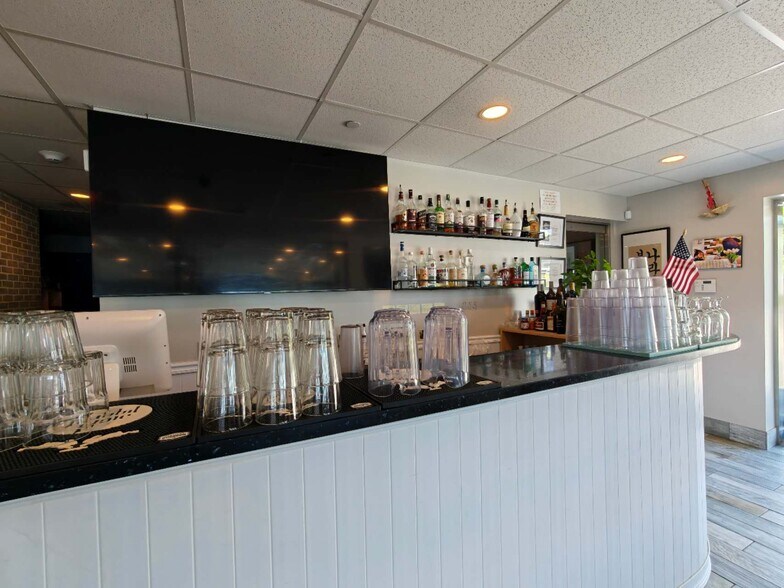 More Photos Of 2074 Jericho Tpke, East Northport Restaurant For Sale