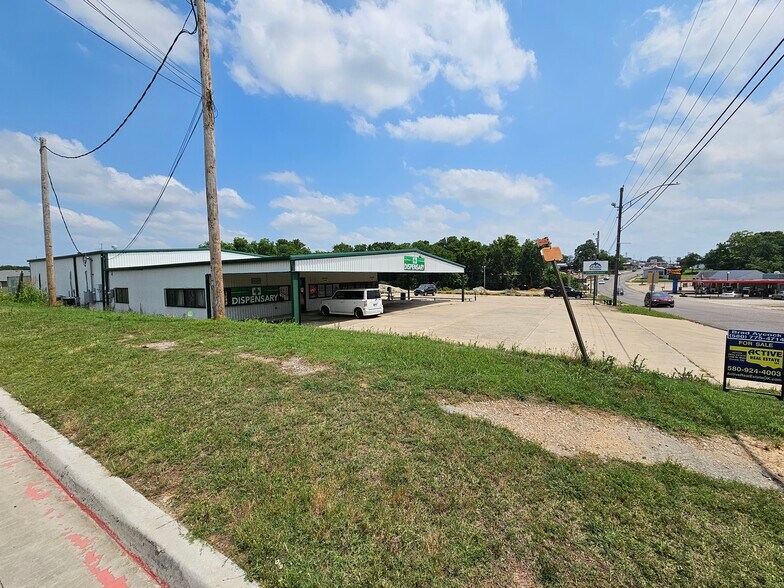 More Photos Of 1210 N 1st Ave, Durant Warehouse For Sale