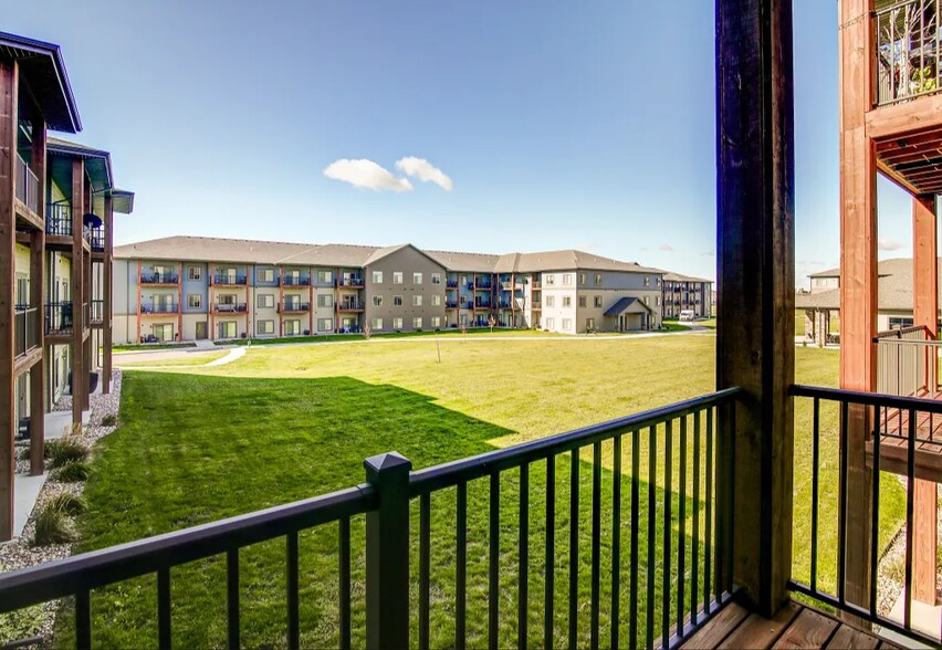 More Photos Of 1220-1250 27th Ave NW, Minot Apartments For Sale