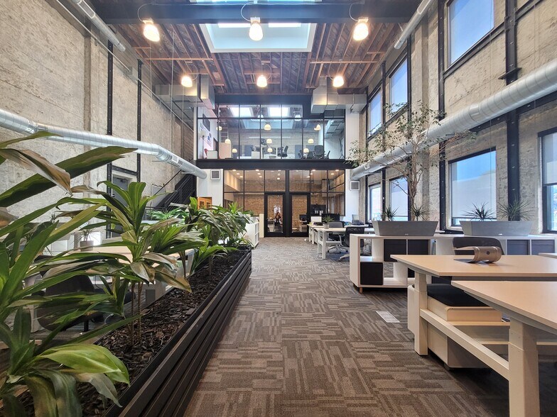 More Photos Of 1528 Webster St, Oakland Office For Lease