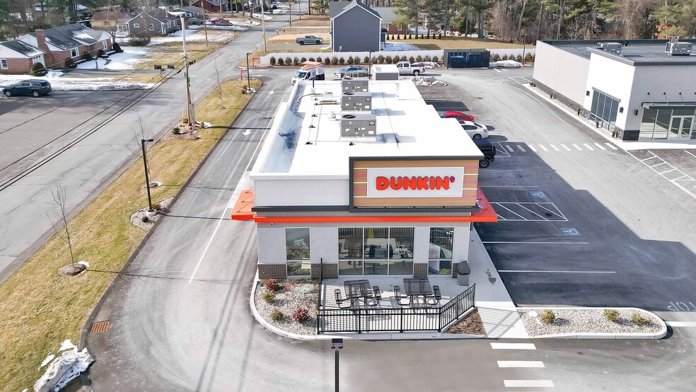 More Photos Of 212 Southampton Rd, Westfield Freestanding For Lease
