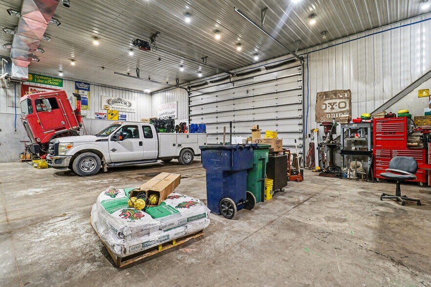 More Photos Of 4685 W US Route 20, Gibsonburg Light Distribution For Sale