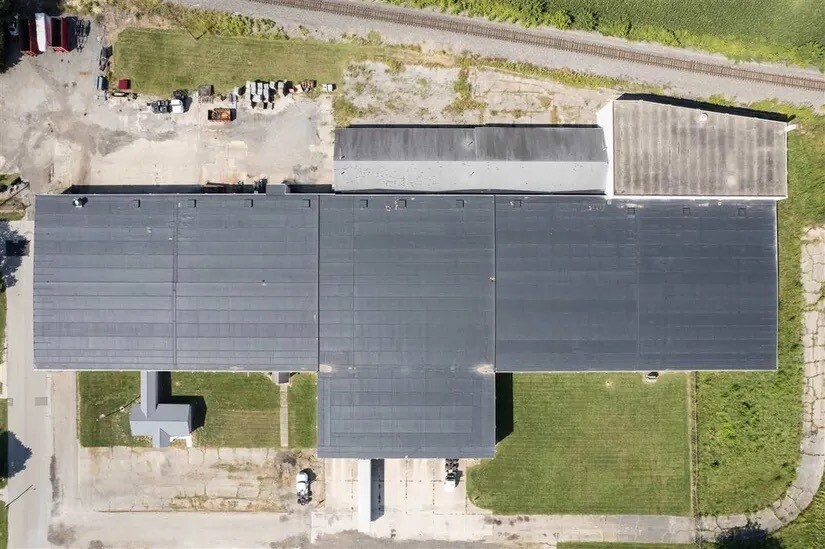 More Photos Of 1400 W Madison Ave, Connersville Warehouse For Lease