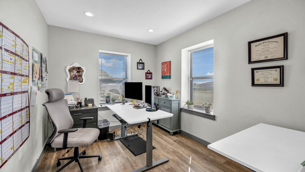 More Photos Of 125 Winners Cir, Weatherford Showroom For Sale