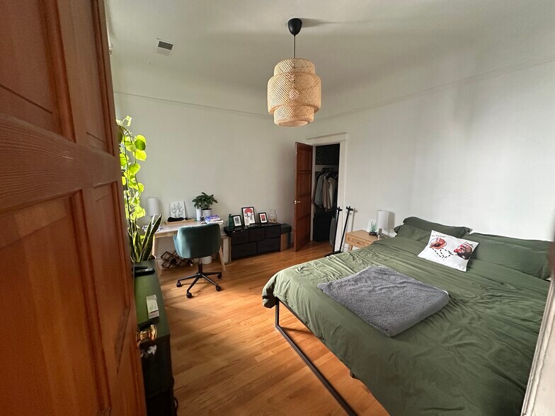 More Photos Of 24-28 Rausch St, San Francisco Apartments For Sale