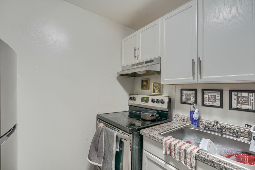 More Photos Of 5461 Cedonia Ave, Baltimore Apartments For Sale