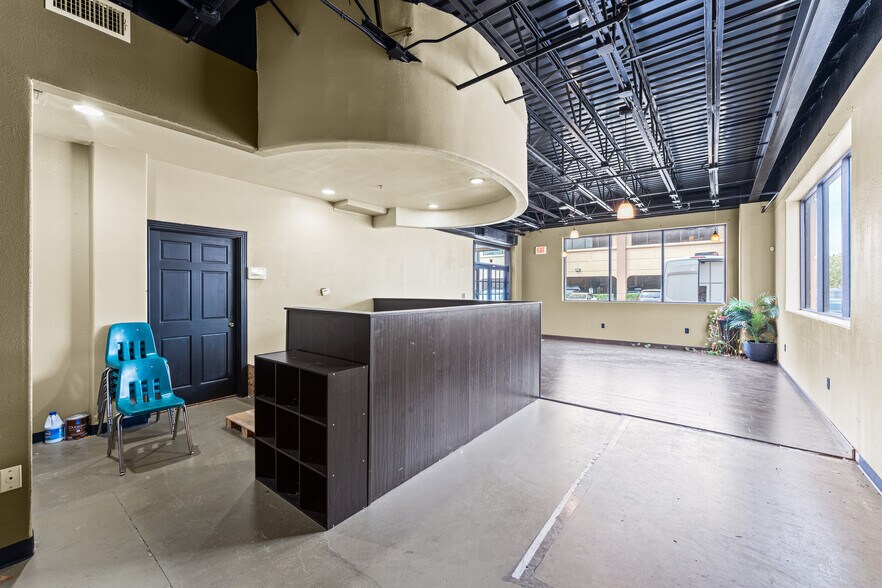 More Photos Of 9223 Broadway St, Pearland Unknown For Lease