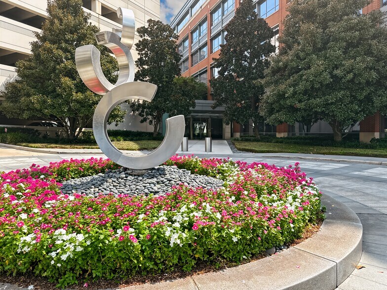 More Photos Of 3 Sugar Creek Center Blvd, Sugar Land Office For Lease