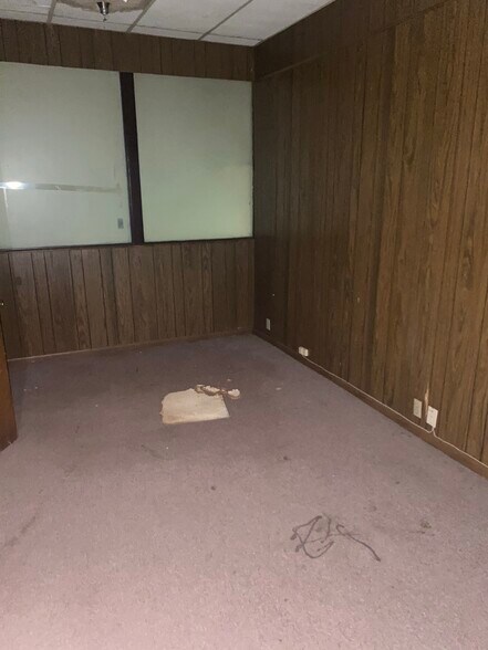 More Photos Of 100 S Euclid Ave, Ontario Storefront For Lease